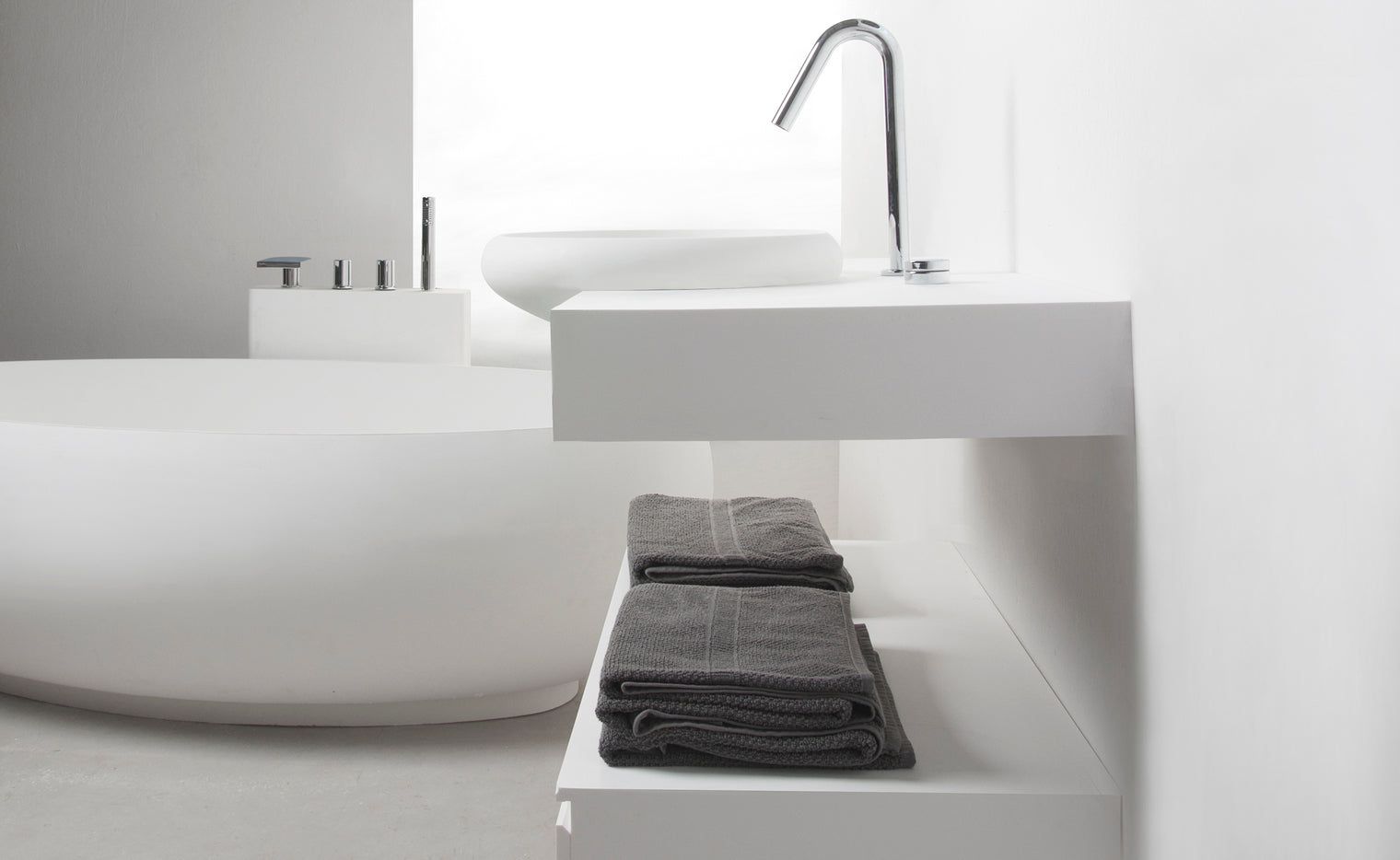 Ardea Semi-Recess Basin (Round)-INFINITE BATH-訂造洗手盆,浴室翻新, small size bathtubs, custom-made bathtub HK,freestanding bathtub Hong Kong, 獨立式 浴缸 香港, premium bathtub brands HK, Where to buy bathtubs in Hong Kong, best custom bathroom furniture HK, Infinite Bath, Infinite浴缸, Cloakroom,Vanities, Mirrors,Bathroom Furniture, 浴室裝修,浴室 櫃 訂造