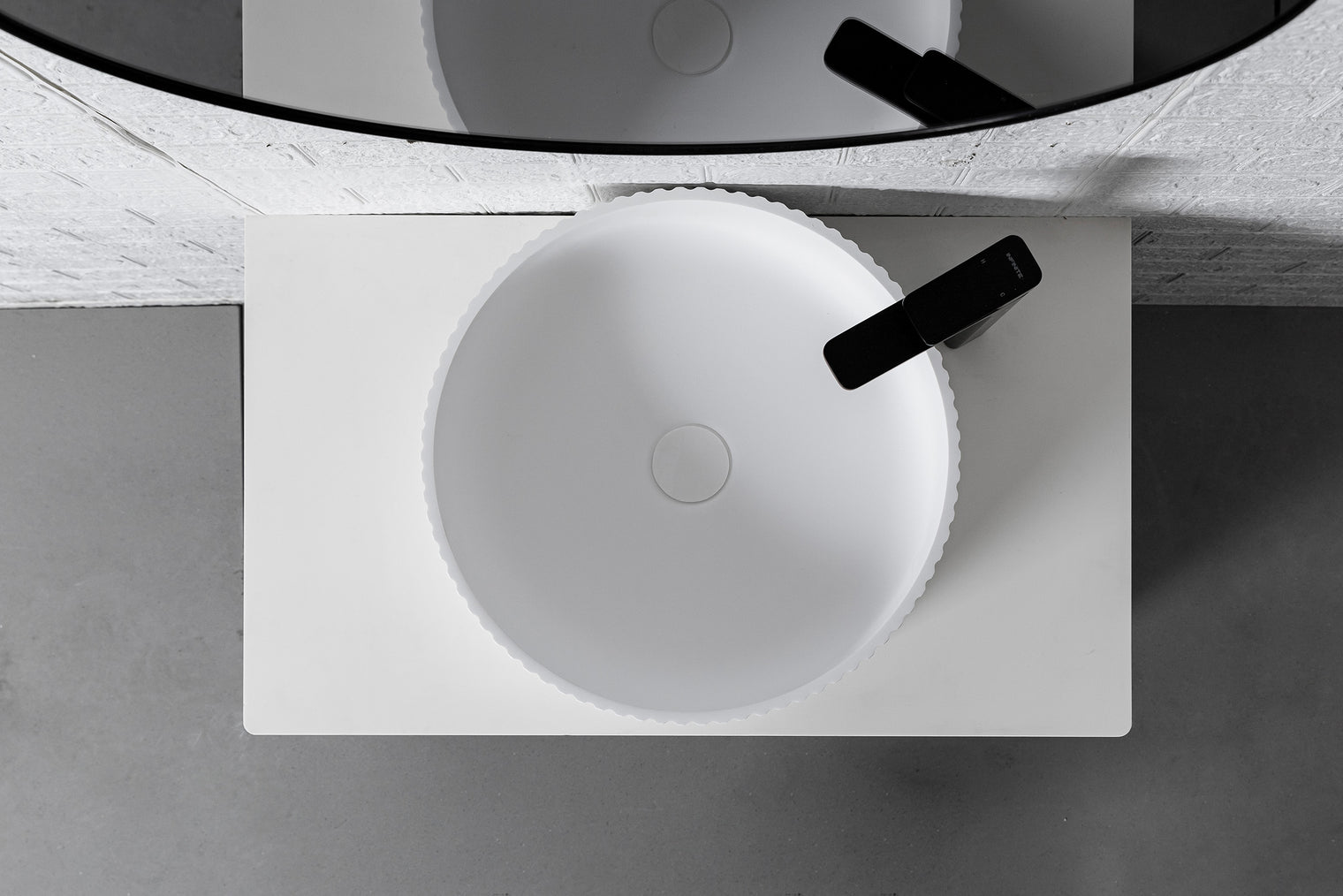 Basin with Stripes (Round) 44-OVERCOUNTER WASHBASINS-INFINITE BATH-訂造洗手盆,浴室翻新, small size bathtubs, custom-made bathtub HK,freestanding bathtub Hong Kong, 獨立式 浴缸 香港, premium bathtub brands HK, Where to buy bathtubs in Hong Kong, best custom bathroom furniture HK, Infinite Bath, Infinite浴缸, Cloakroom,Vanities, Mirrors,Bathroom Furniture, 浴室裝修,浴室 櫃 訂造