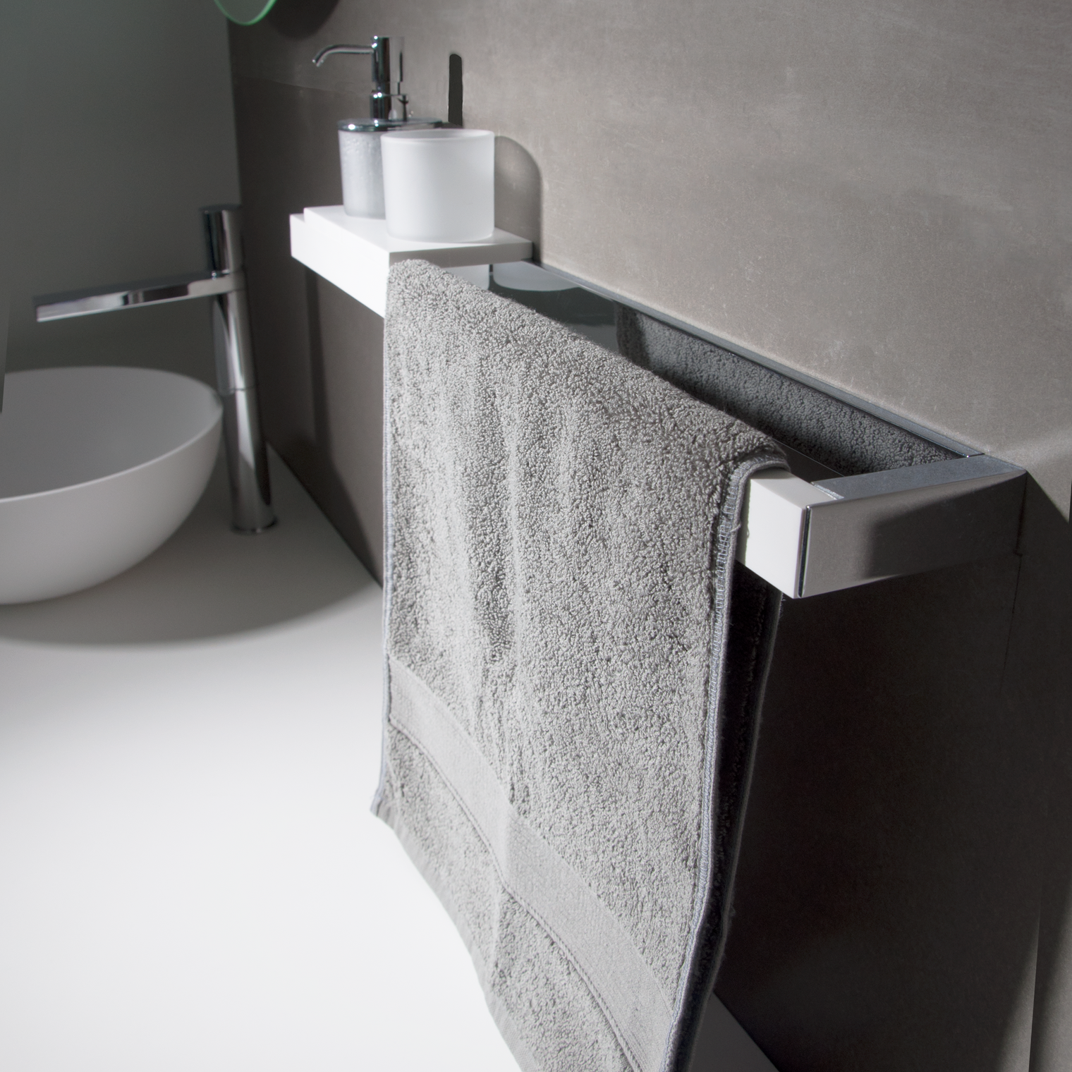 ROME Towel Bar w/Cup Holders-Bathroom Accessories-high-end bathtub showroom Hong Kong, Infinite Bath, Infinite Showroom, mirror cabinet,Bathtub details, Bathroom Accessories,bathroom solid surface, bathroom tailor,bathroom furniture, 浴室物料,浴室配件,浴缸香港, Bathroomware ,Bespoke bathroom,洗手盤 訂造,Cloakroom,Vanities, Mirrors,Bathroom Furniture, 浴室裝修,浴室 櫃 訂造