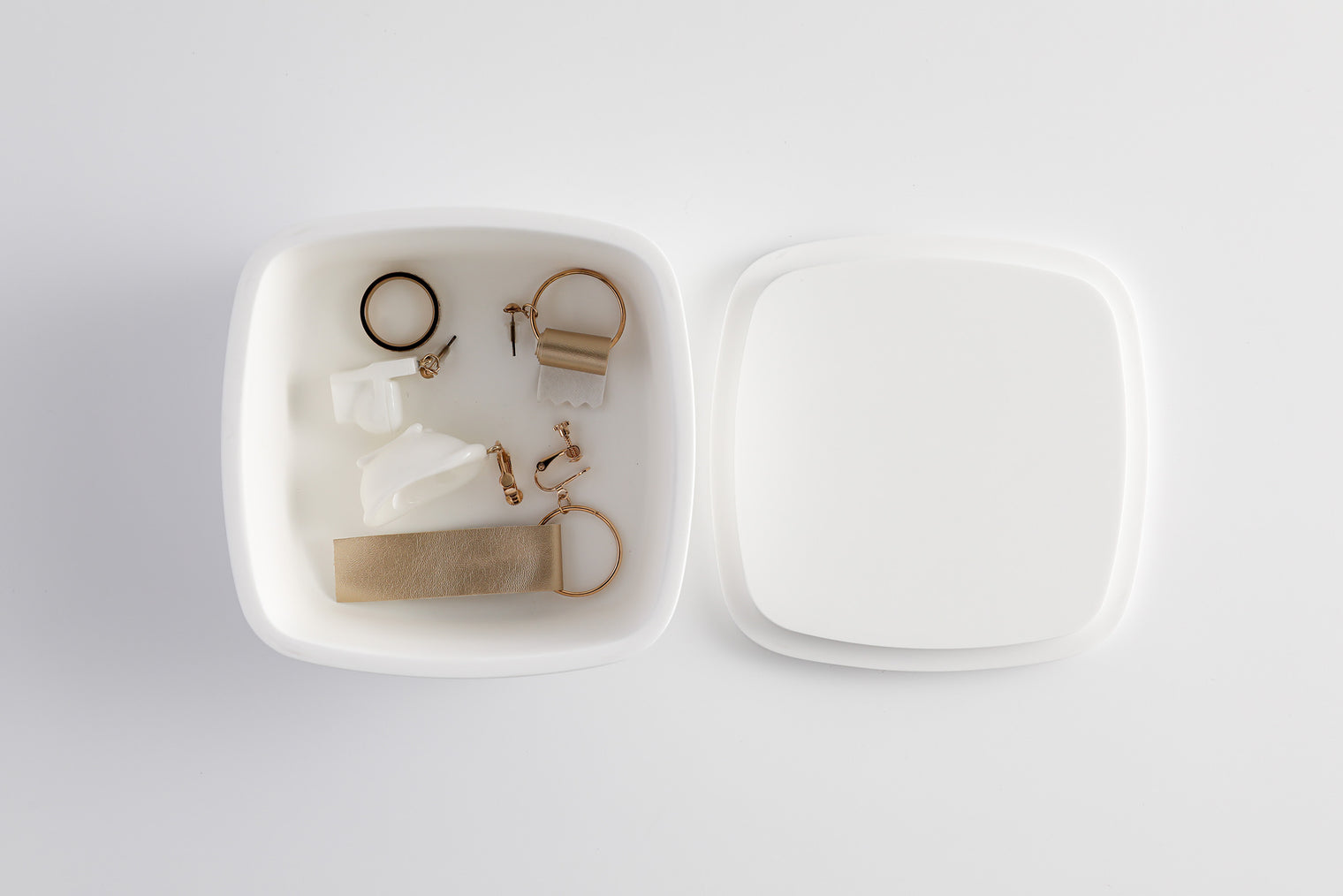 PLUTO 210 Cotton Ball Case-8050 Solid Surfaces Home-INFINITE-訂造洗手盆,浴室翻新, small size bathtubs, custom-made bathtub HK,freestanding bathtub Hong Kong, 獨立式 浴缸 香港, premium bathtub brands HK, Where to buy bathtubs in Hong Kong, best custom bathroom furniture HK, Infinite Bath, Infinite浴缸, Cloakroom,Vanities, Mirrors,Bathroom Furniture, 浴室裝修,浴室 櫃 訂造