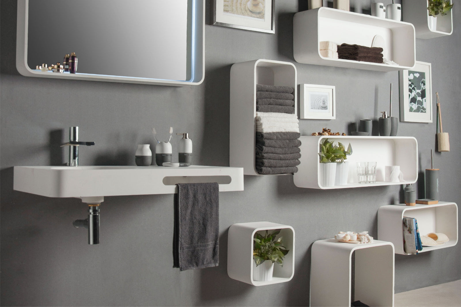 CIRQUE Vanities