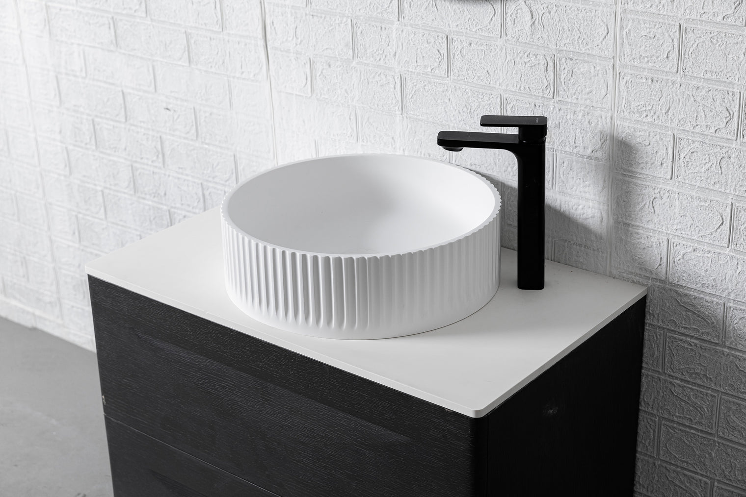 Basin with Stripes (Round) 44-OVERCOUNTER WASHBASINS-INFINITE BATH-訂造洗手盆,浴室翻新, small size bathtubs, custom-made bathtub HK,freestanding bathtub Hong Kong, 獨立式 浴缸 香港, premium bathtub brands HK, Where to buy bathtubs in Hong Kong, best custom bathroom furniture HK, Infinite Bath, Infinite浴缸, Cloakroom,Vanities, Mirrors,Bathroom Furniture, 浴室裝修,浴室 櫃 訂造