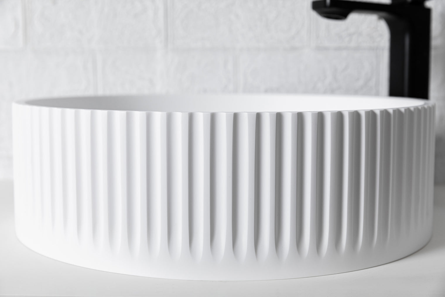 Basin with Stripes (Round) 44-OVERCOUNTER WASHBASINS-INFINITE BATH-訂造洗手盆,浴室翻新, small size bathtubs, custom-made bathtub HK,freestanding bathtub Hong Kong, 獨立式 浴缸 香港, premium bathtub brands HK, Where to buy bathtubs in Hong Kong, best custom bathroom furniture HK, Infinite Bath, Infinite浴缸, Cloakroom,Vanities, Mirrors,Bathroom Furniture, 浴室裝修,浴室 櫃 訂造