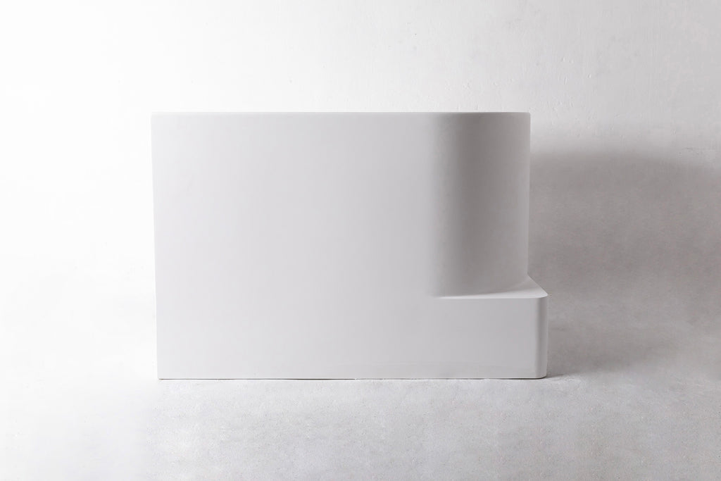 Rovigo 120R Freestanding Solid Surfaces Quarter Bathtub Rovigo系列1米2矩型人造石獨立式蝸居浴缸採用特別溢水設計