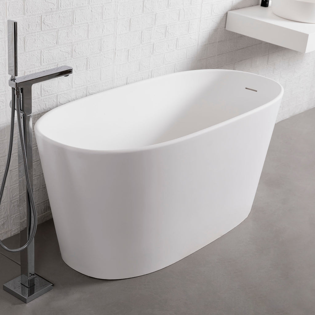 Verona 150 Freestanding Designer Solid Surfaces Oval Bathtub Verona系列1米5鵝蛋型人造石設計師獨立式鍋居浴缸採用特別溢水設計