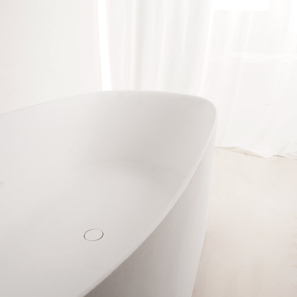 INFINITE | Float 170 Bathtub | INFINITE Solid Surfaces