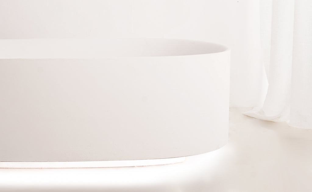 INFINITE | Float 170 Bathtub | INFINITE Solid Surfaces