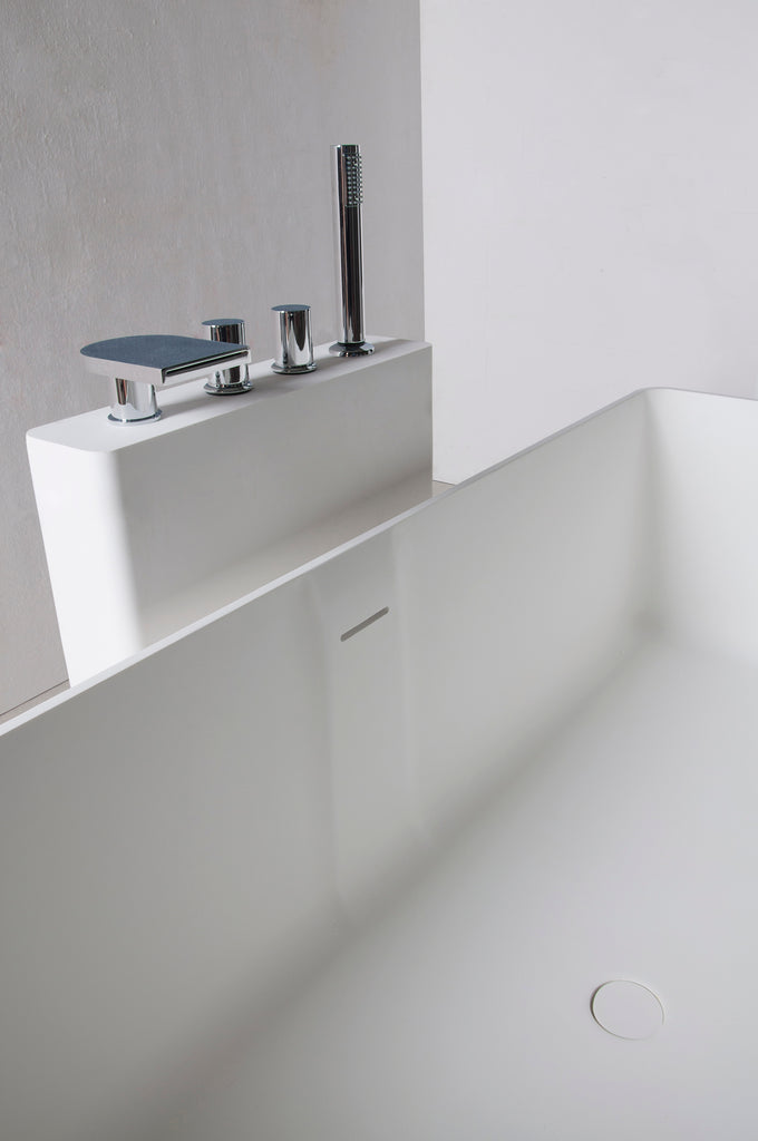 INFINITE | Cirque 160 Bathtub | INFINITE Solid Surfaces