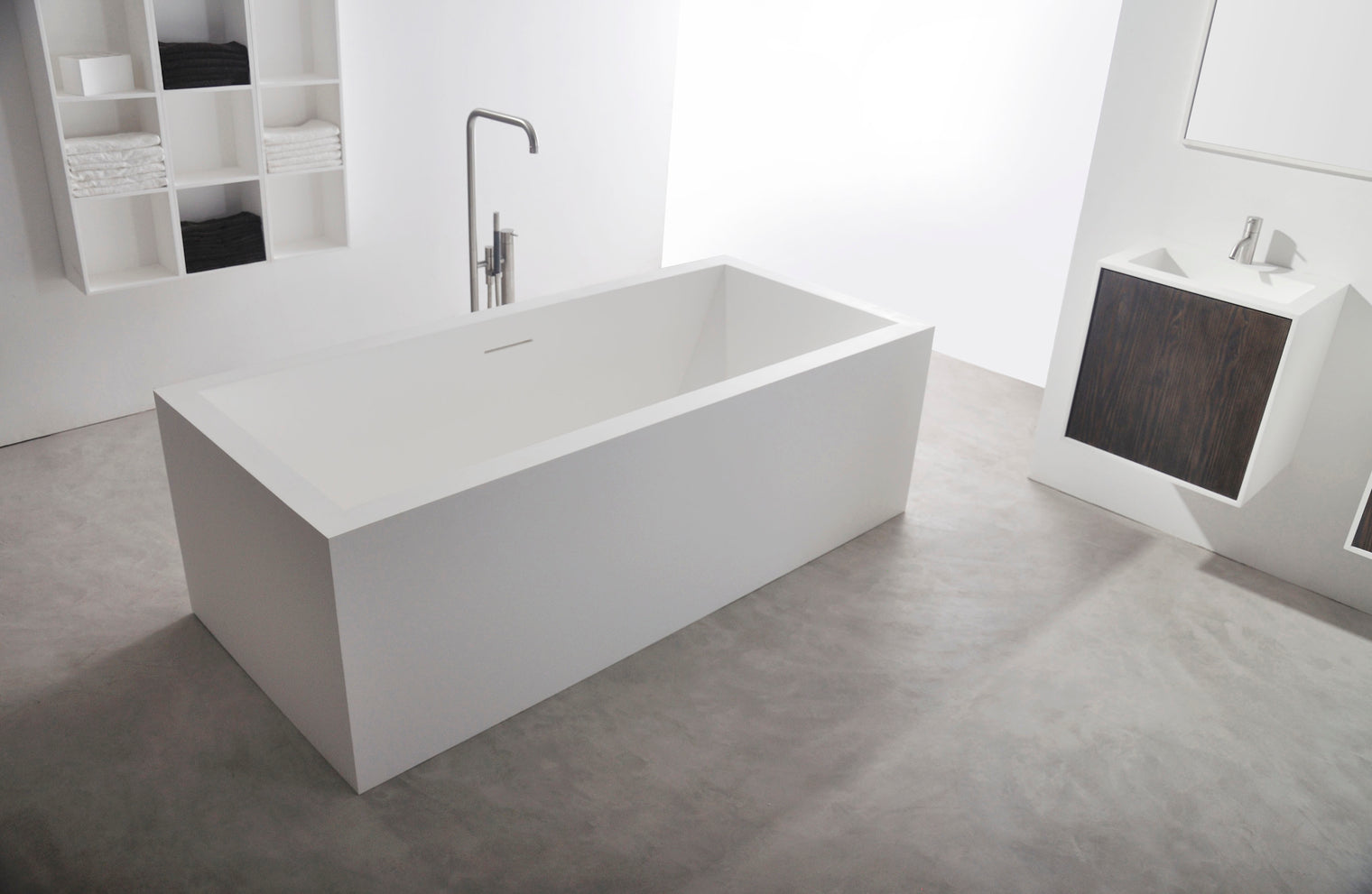 Ancona 200 Freestanding Solid Surfaces Rectangle Bathtub Ancona系列2米長方型人造石獨立式大浴缸採用特別溢水設計
