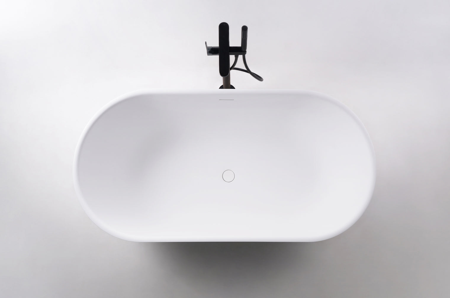 Belle 150 Freestanding Designer Solid Surfaces Ellipse Bathtub Belle系列1米5橢圓型人造石設計師獨立式大浴缸採用特別溢水設計