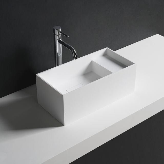 CUBE-X 40 Designer Rectangle Solid Surfaces Overcounter Washbasin CUBE-X系列40CM長方型人造石設計師檯上式臉盆採用特別溢水設計