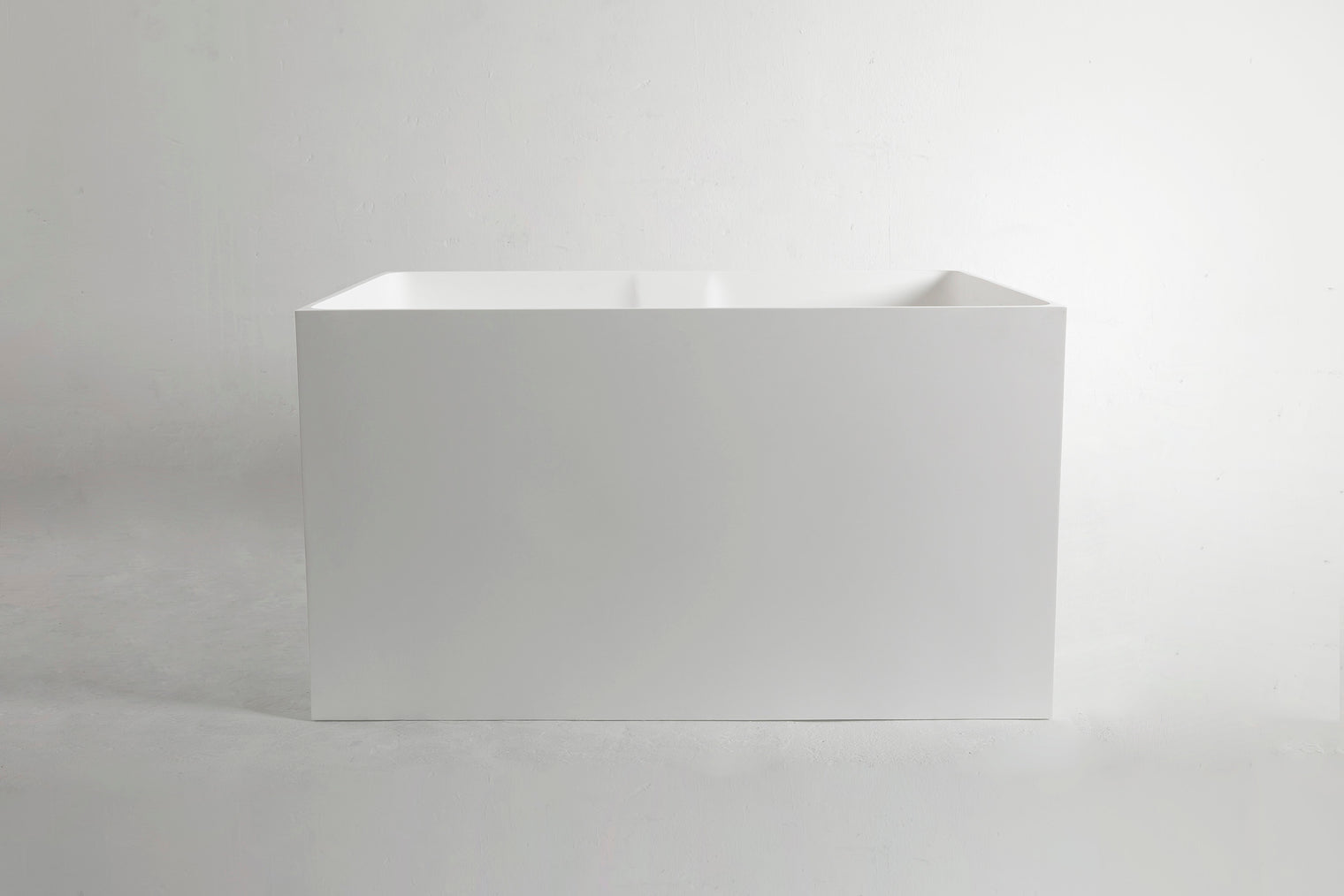 Cirque 100 Freestanding Designer Solid Surfaces Rounded Rectangle Bathtub Cirque系列1米圓角長方型人造石設計師獨立式蝸居浴缸採用特別溢水設計