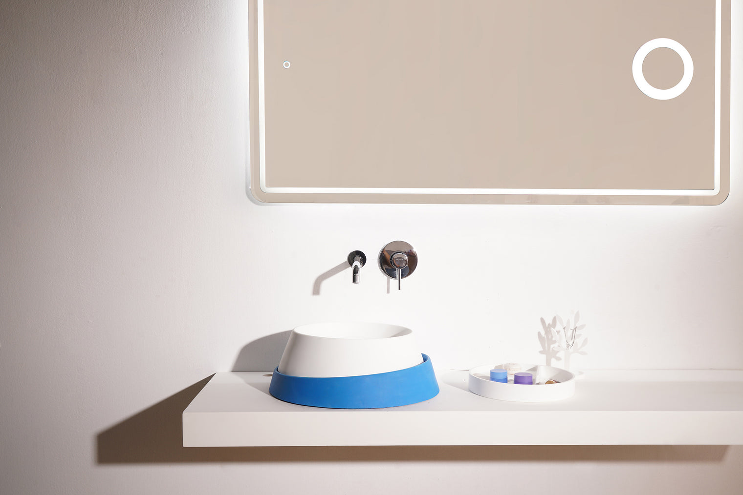 Fujisan D45 Designer Round Solid Surfaces Overcounter Washbasin Fujisan系列45CM圓型人造石設計師檯上式臉盆採用特別溢水設計