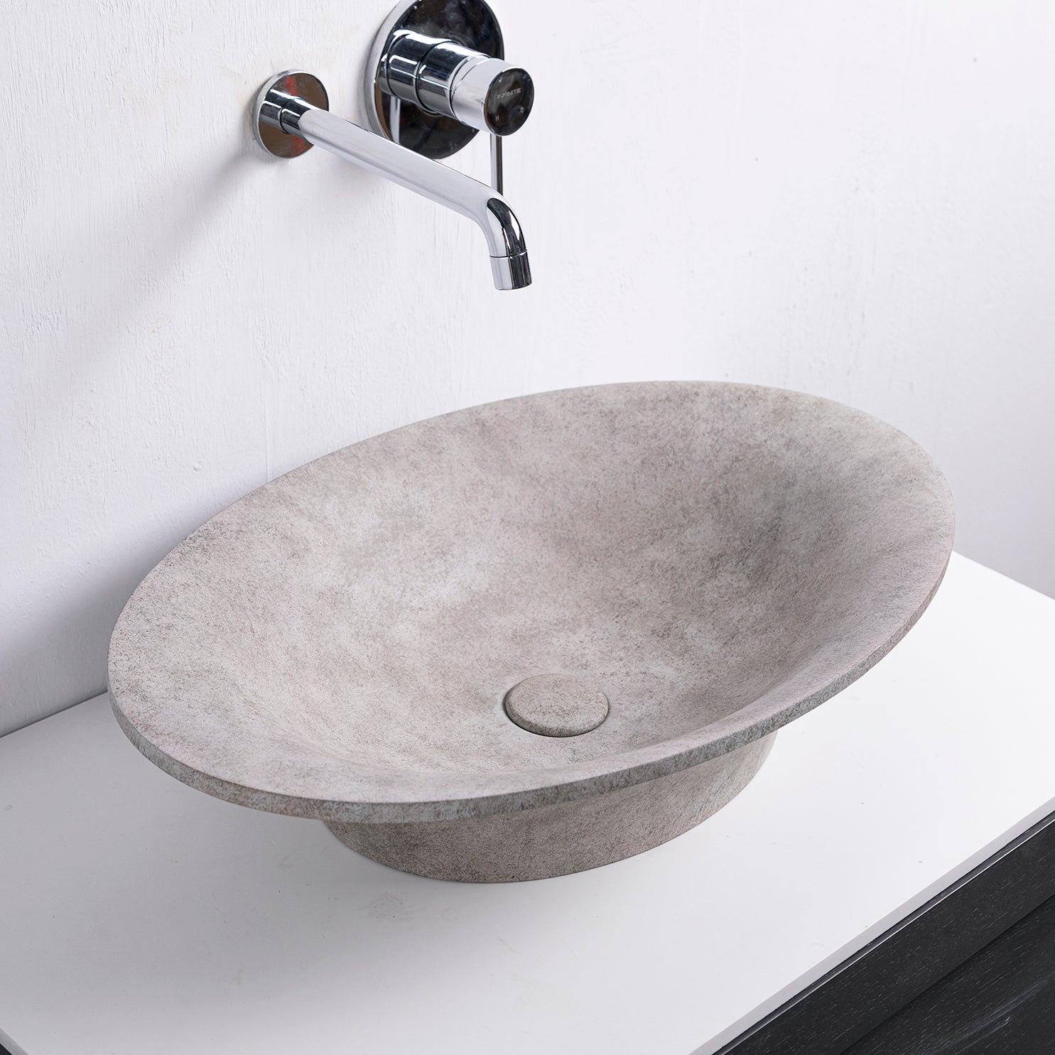PRATO 60 Designer Round Concrete Overcounter Washbasin PRATO系列60CM圓型水泥設計師檯上式臉盆採用特別溢水設計
