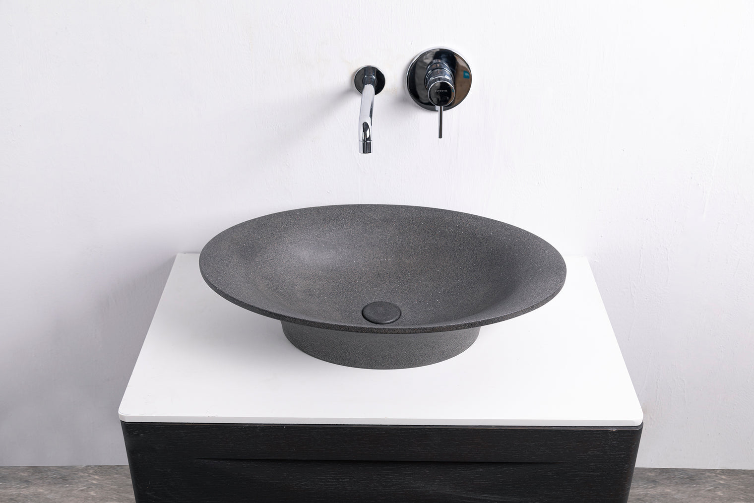 PRATO 60 Designer Round Concrete Overcounter Washbasin PRATO系列60CM圓型水泥設計師檯上式臉盆採用特別溢水設計