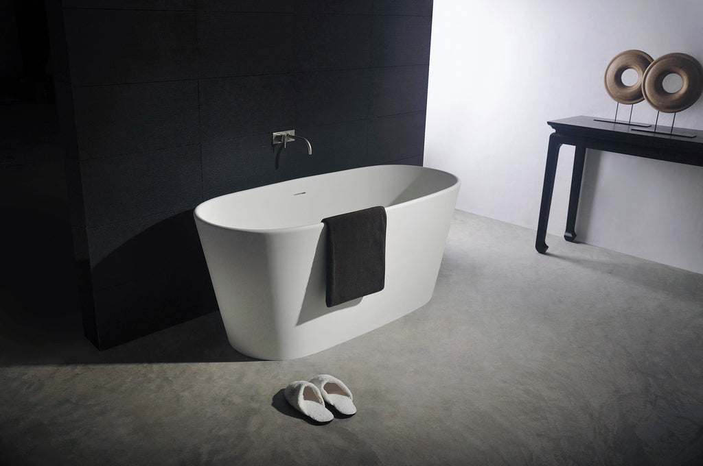 Verona 158 Freestanding Solid Surfaces Oval Bathtub Verona系列1米5鵝蛋型人造石獨立式大浴缸採用特別溢水設計